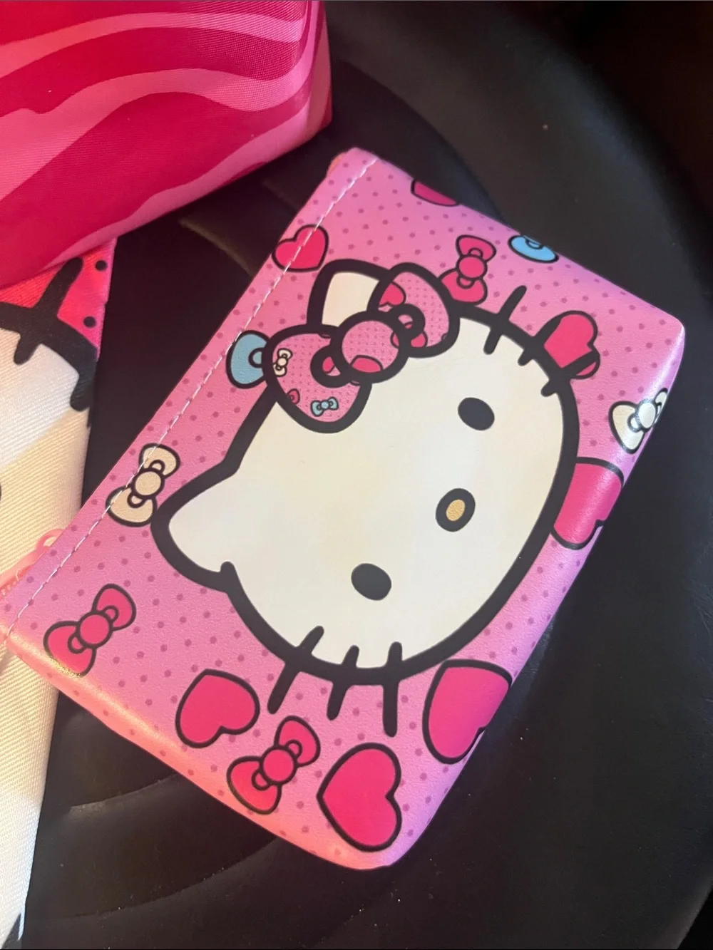 Hello Kitty Pink Patterned  Bag Set with Keyring Wallet pouch BNWOT 50